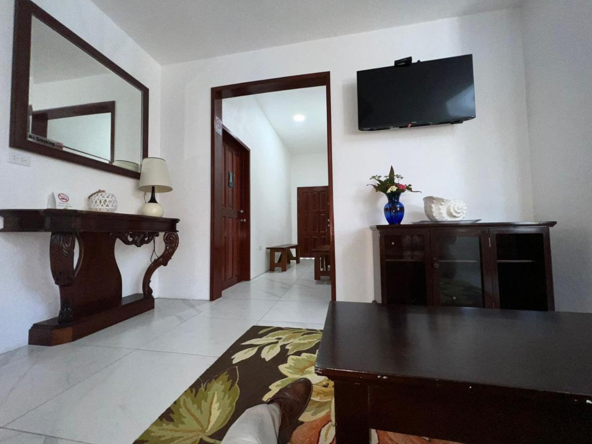 One South Place Hotel Belize City Extérieur photo