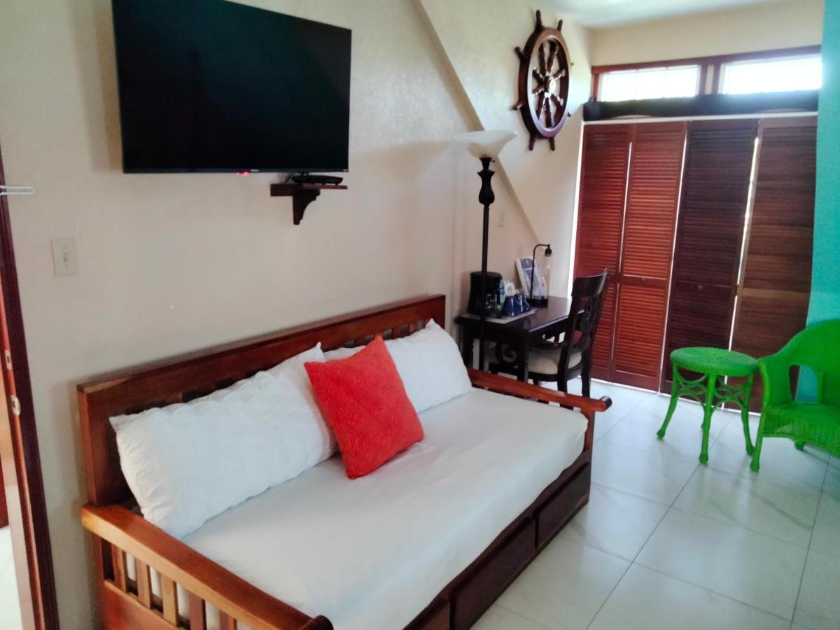 One South Place Hotel Belize City Extérieur photo