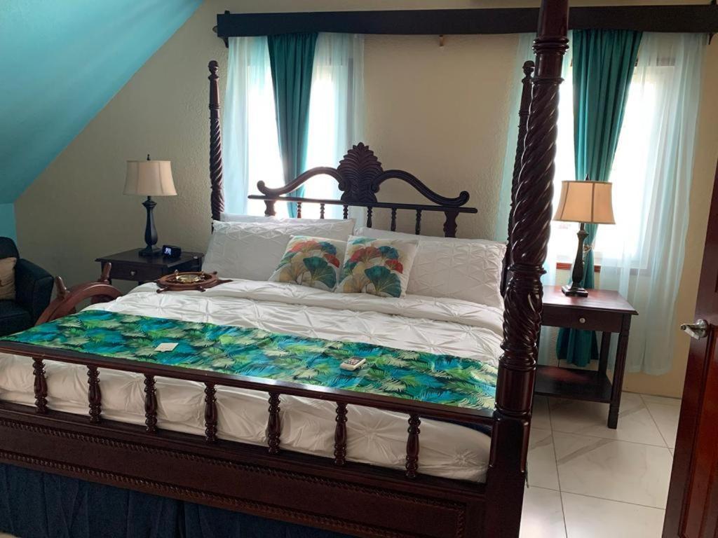 One South Place Hotel Belize City Extérieur photo